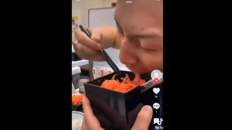 「吉野家」で『直箸…紅しょうがかきこむ動画』撮影・投稿者に罰金30万円 大阪簡裁