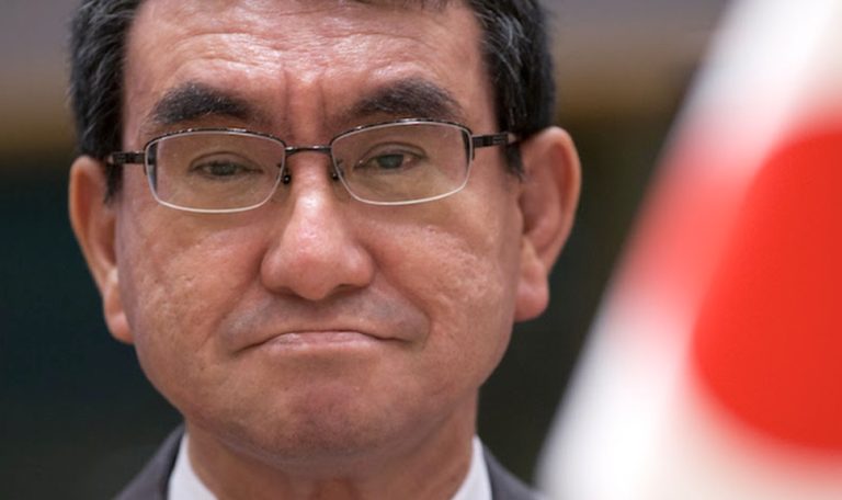 河野太郎氏、あまりの叱責の激しさで総スカン… 人心が離れつつあるとの噂