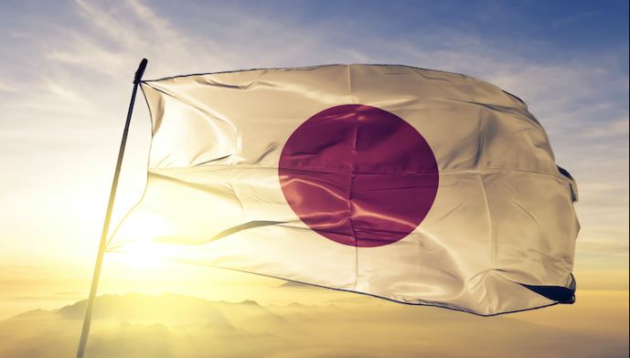 維新議員「国旗損壊罪法成立で愛国心醸成される」→ 非難殺到…「戦時中かよ！」
